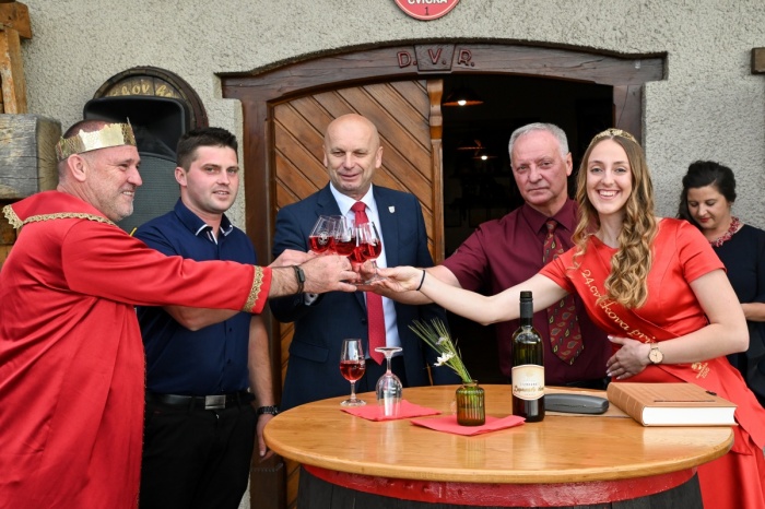 Izbrano prvo Županovo vino Mestne občine Krško