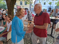 DL: Klepet Nadje in Mira; živa priča Štukljeve medalje