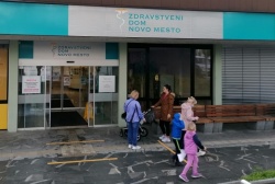 DL: Pacienta  samoplačnika v laboratoriju ZD Novo mesto zavrnili