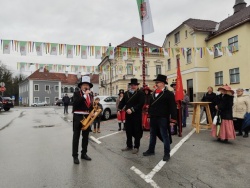 FOTO: Debeli četrtek župana Kavška stal oblasti