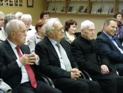 V Velikem Gabru so včeraj pripravili slovesnost ob 5. obletnici Rastoče knjige. (Foto: J. S.)