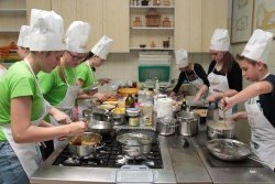 Mladi so pokazali obilo kuharskega znanja. (Foto: M. Ž.)
