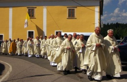 Znane so že premestitve nekaterih duhovnikov v novomeški škofiji, ki veljajo od 1. avgusta. (Foto: L. M.)