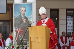 Osrednjo mašo na praznovanju Grozdetovih jubilejev je vodil ljubljanski nadškof metropolit Stanislav Zore. (Foto: Jože Potrpin, Družina)