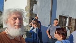 S srečevanjem obeh prijateljskih fotoklubv povezujejo tudi lokalni skupnosti, pravi Davor Lipej (levo).