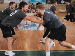 Os jogadores de handebol de Trebanj estão ocupados se preparando para a partida da primeira rodada da Liga NLB em sua casa.  (Foto: FB RK Trimo Trebnje)