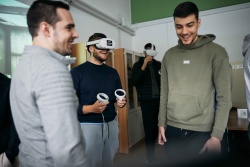 Svet virtualne resničnosti so dijaki spoznali s pomočjo Tehnološkega parka Ljubljana.