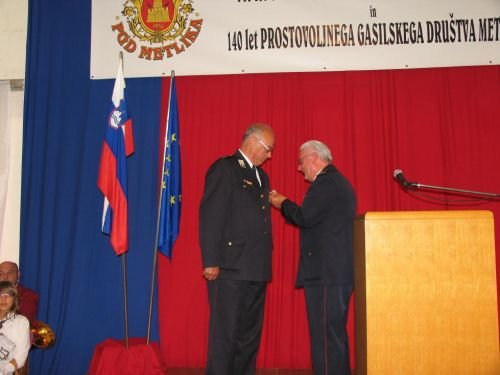 Teodor Fricki pa je odlikoval Bajuka z najvišjim hrvaškim odlikovanjem za gasilske zasluge.