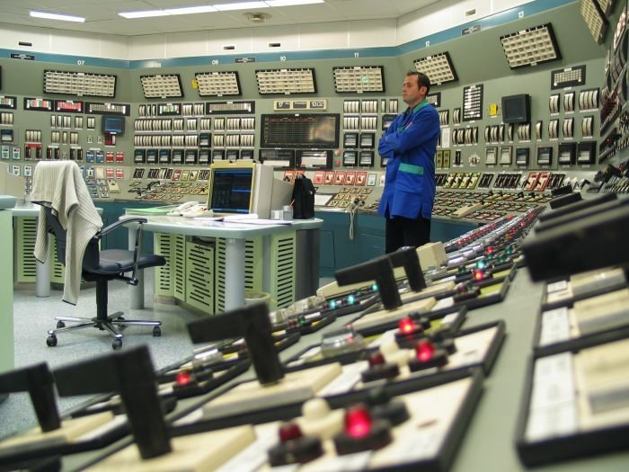 Kontrolna soba jedrske elektrarne (Foto: NEK, arhiv DL)