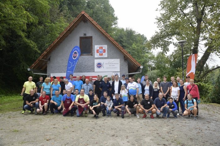 V Novem mestu se je odvila tradicionalna 25. akcija čiščenja reke Krke, ki jo je letos podprl SPAR Slovenija