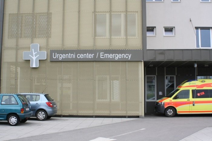 Na današnji seji so se zavzeli za ureditev že obljubljenih oddelkov v stavbi brežiškega urgentnega centra (na fotografiji). (Foto: M. L.)