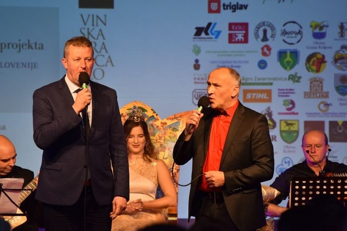 Pri aranžmaju 5K svoja glasova prispevala tudi Matjaž Pavlin, oče 24. Vinske kraljice Slovenije ter Jernej Martinčič, pokrovitelj vina Vinske kraljice Slovenije