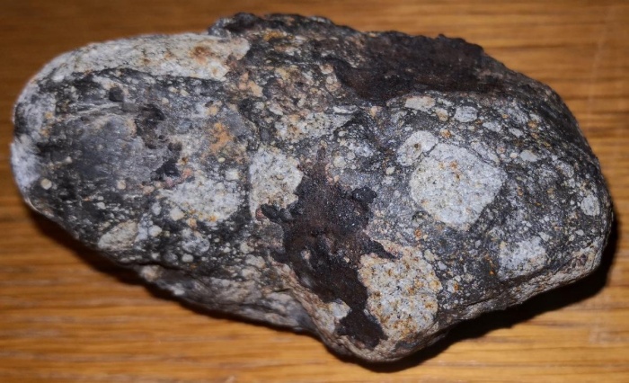 Drugi kos meteorita Novo mesto je dosti drugačen od prvega. (Foto: Bojan Ambrožič)