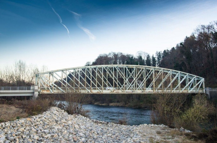 Junija 2021 predviden tudi zaključek obnove železnega mostu čez Krko