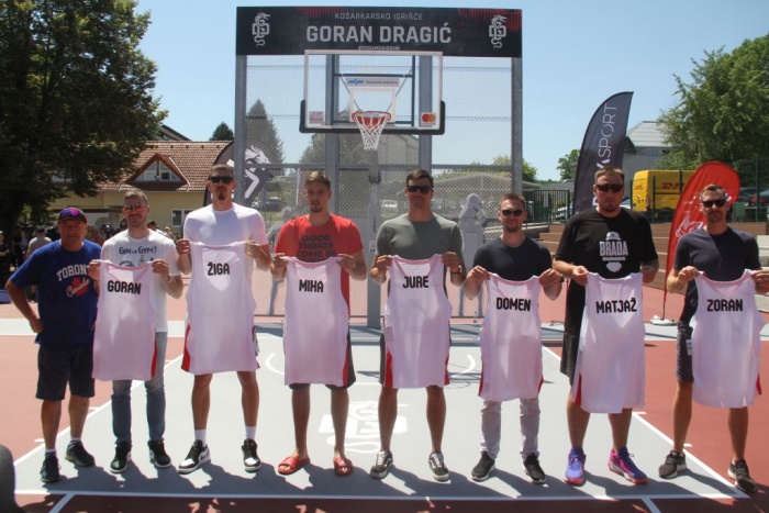 Šolski center Novo mesto so obiskovali številni znani košarkarji.