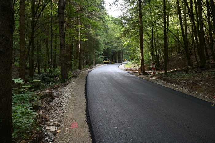 Rekonstrukcija ceste Grahovica - Jablanica