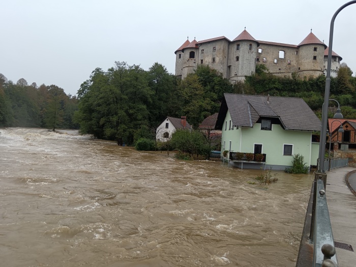 FOTO: Visoka Krka v Žužemberku