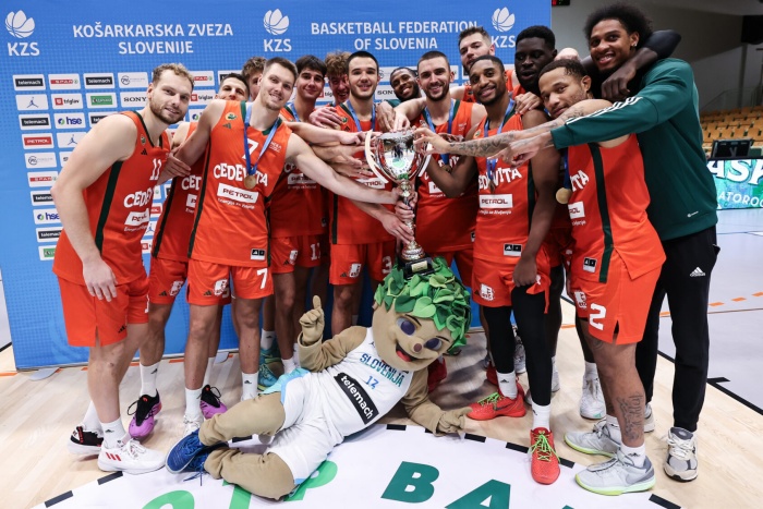 Cedevita Olimpija v superpokalu pometla z Novomeščani