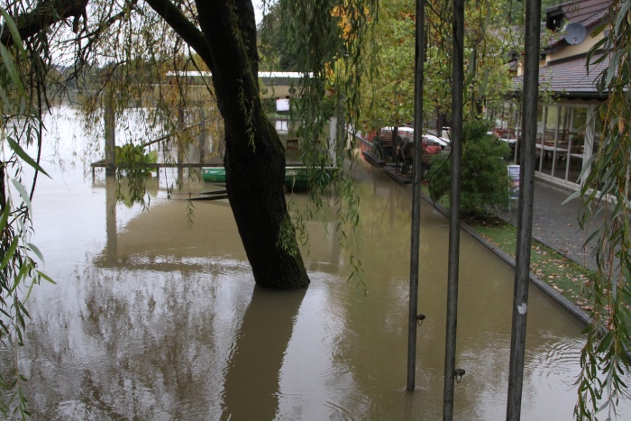 FOTO: Novomeška Loka pod vodo