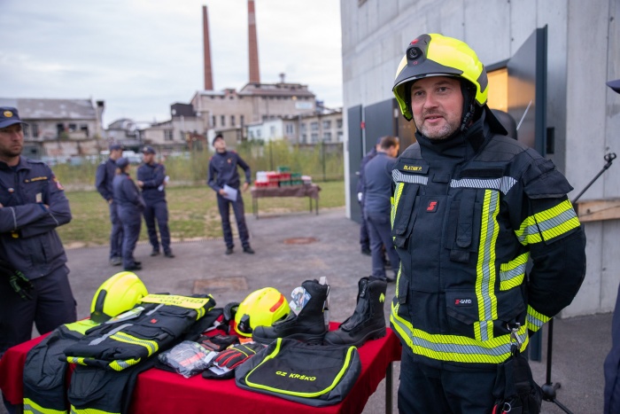 FOTO: Gasilci z novo opremo, vozili, prostori in priznanji