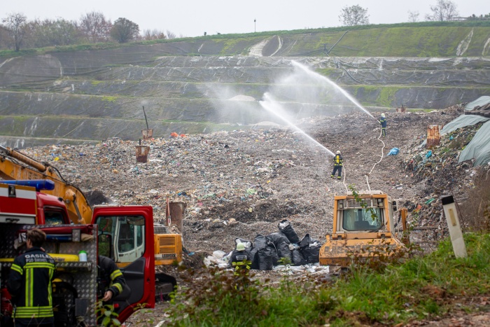 FOTO: Velik požar v Cerodu