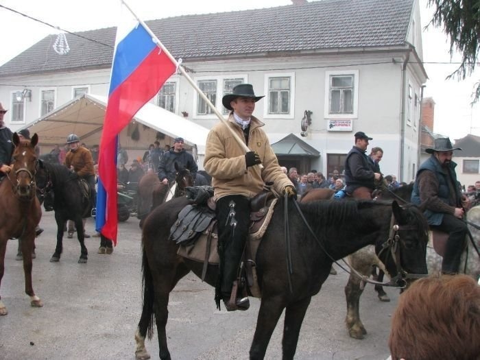 Praznujemo dan samostojnosti in enotnosti, pa tudi god sv. Štefana. 