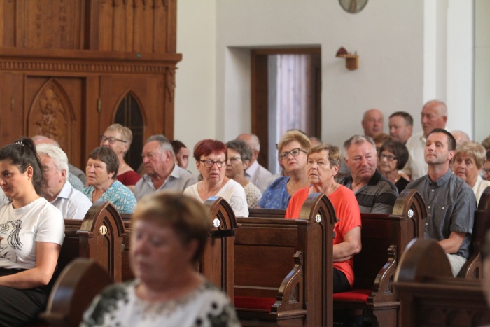 Slovenski škofje bodo v stolnicah simbolno začeli sveto leto