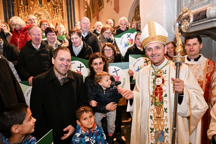 Škof msgr. dr. Andrej Saje