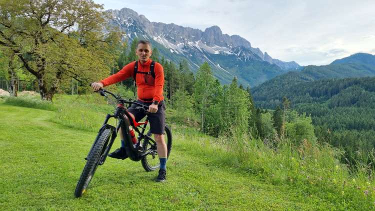 Andrej Saje dopustuje v hribih, kjer najraje kolesari. (Foto: osebni arhiv)