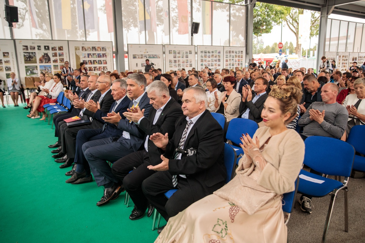 Zadružna podelitev priznanj (Fotografiji: Zadružna zveza Slovenije)