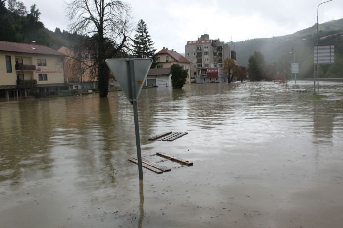 Takole pa je bil pod vodo stari del Krškega septembra 2010. Tudi tokrat? (Foto: arhiv DL)