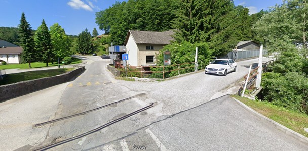 Premostitvena objekta čez potok Hinja (Foto: Google Street View)