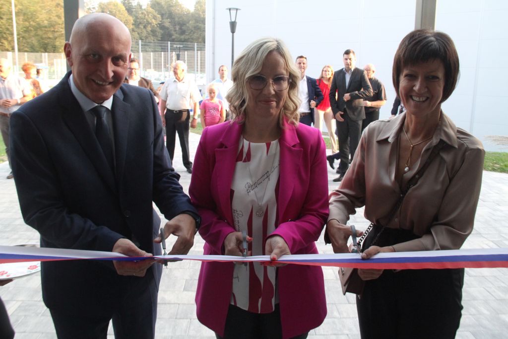 FOTO: Die neuen Räumlichkeiten der Zweigschule in Dolenja Nemška vas wurden eröffnet