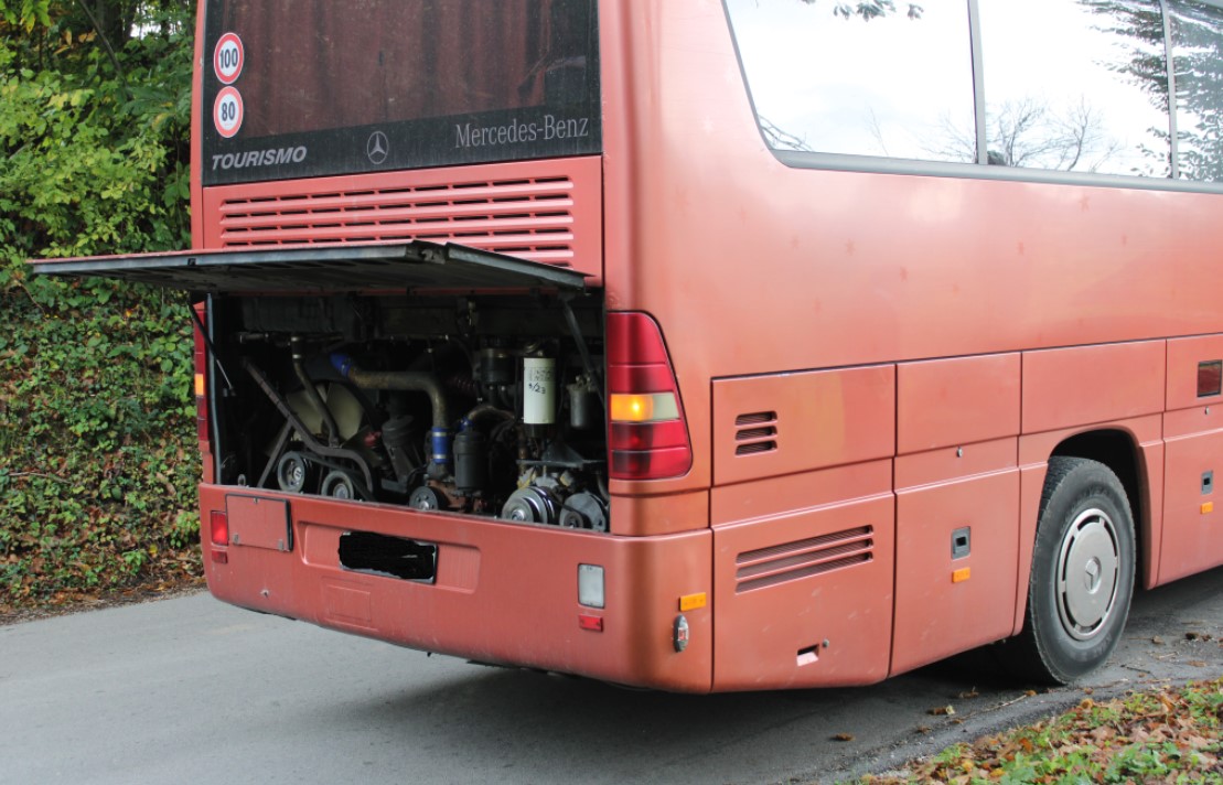 Avtobus, ki je včeraj poskrbel za akcijo krških poklicnih gasilcev. (Foto: PGE Krško)