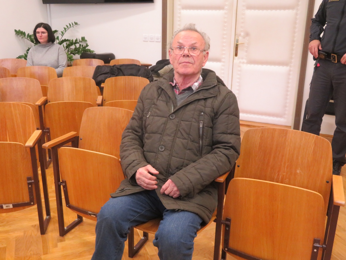 Franc Šterban danes na Okrožnem sodišču v Krškem