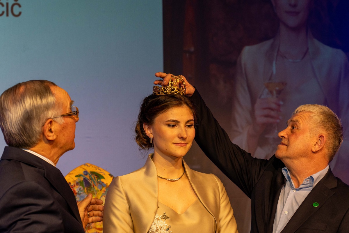 ... in kronanje Sanje Ferjančič. (Foto: Photoluminous Denis Žuran)