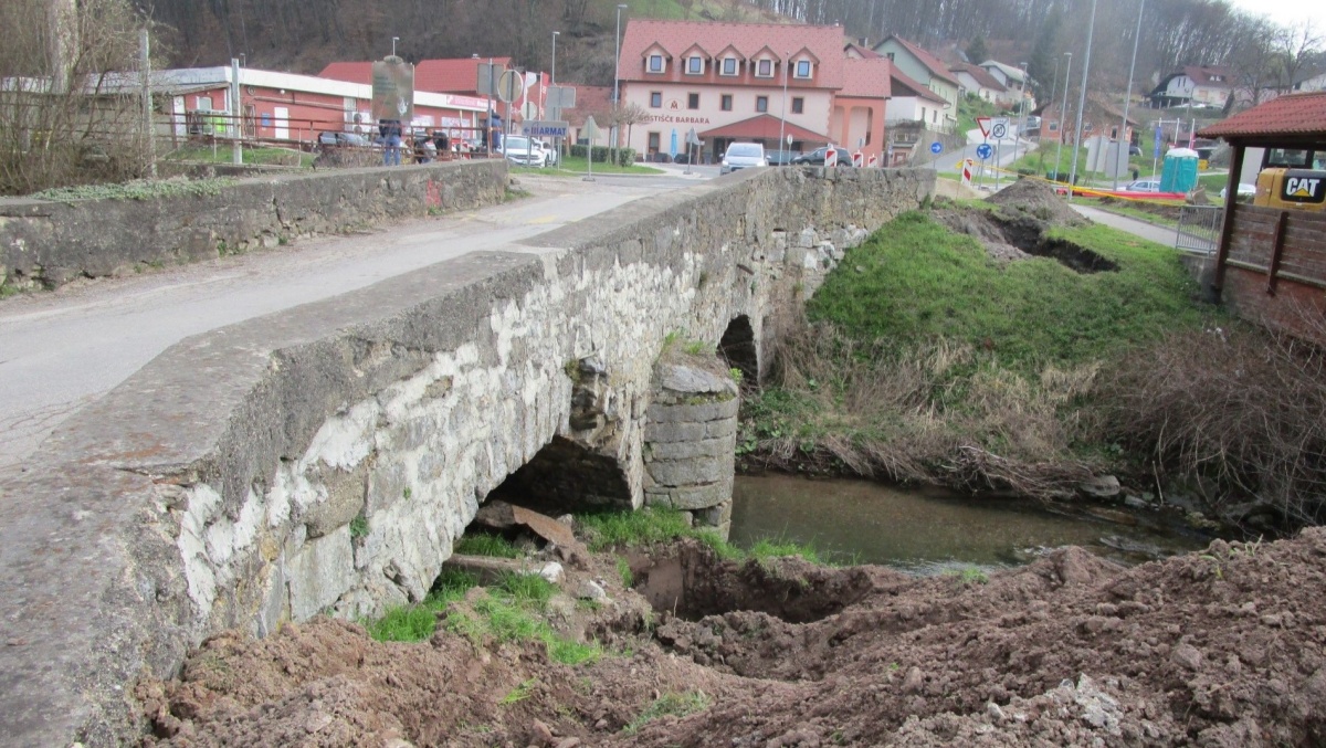 Krmeljska mostova pred začetkom gradbenih del (Foto: Občina Sevnica)