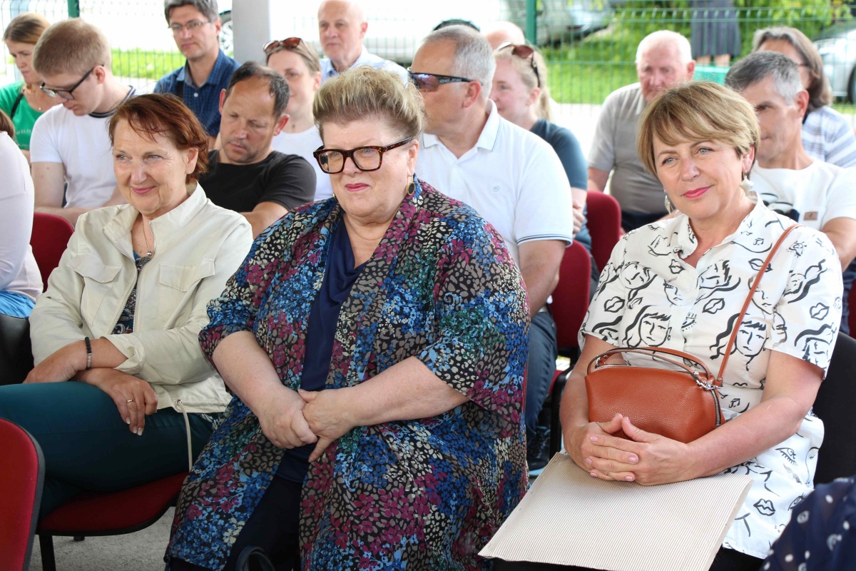 Z leve: Barbara Ozimek, Branka Bukovec in Mateja Jerič, z vsemi tremi je in še društvo sodeluje.