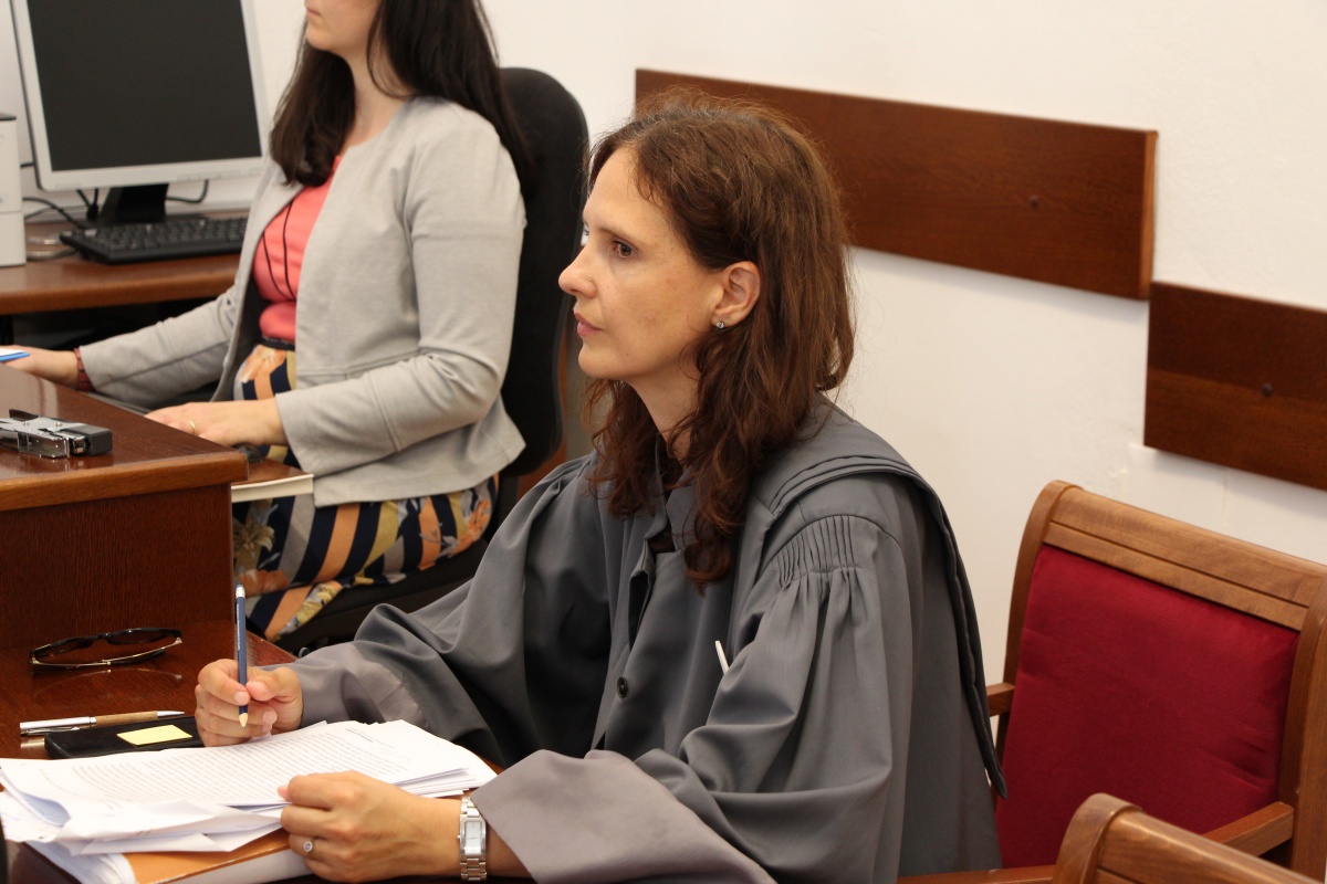 Okrožna državna tožilka Barbara Prevolšek je predlagala ponovno zaslišanje kar nekaj prič.