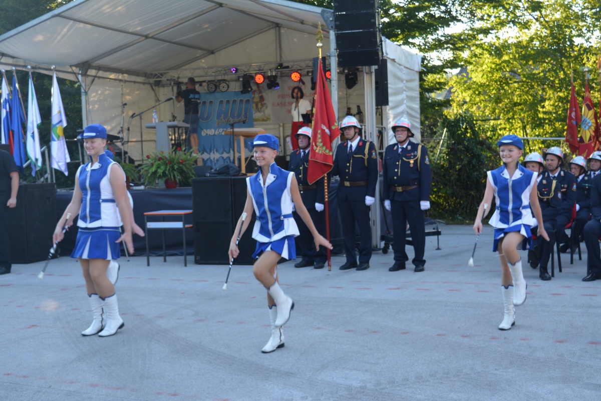 FOTO: Ob stoletnici blagoslov novega gasilskega vozila 