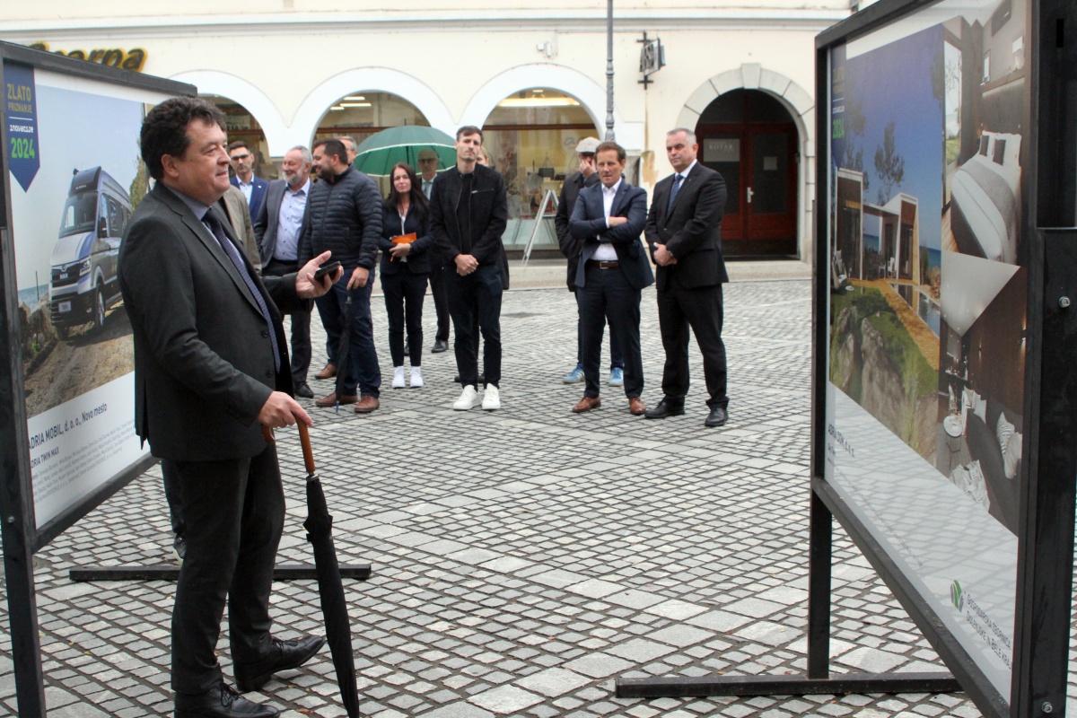 Razstavljene inovacije je predstavil tudi direktor GZDBK Tomaž Kordiš. (Foto: I. Vidmar)