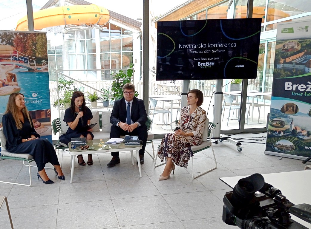 Na današnji novinarski konferenci (z leve): Alenka Mokrovič Pogačar, Katja Čanžar, Ivan Molan in Marjetka Rangus.