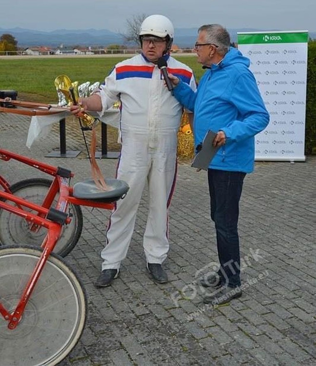 Andrej Košak (na levi) je z veseljem odgovarjal na vprašanja.