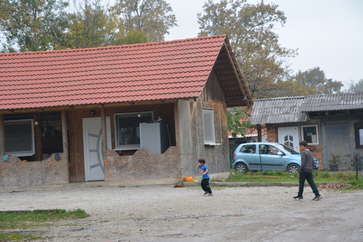 Naselje Krušče velja za eno bolje urejenih romskih naselij v jugovzhodni Sloveniji. (Foto: D. S.)