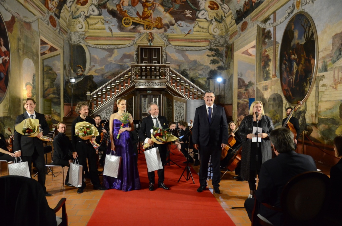 Dela priznanih skladateljev na brežiškem odru