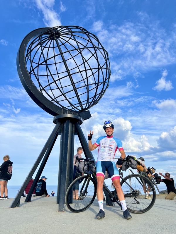 Famozni globus na cilju – Nordkapp (Foto: osebni arhiv Ž. P.)